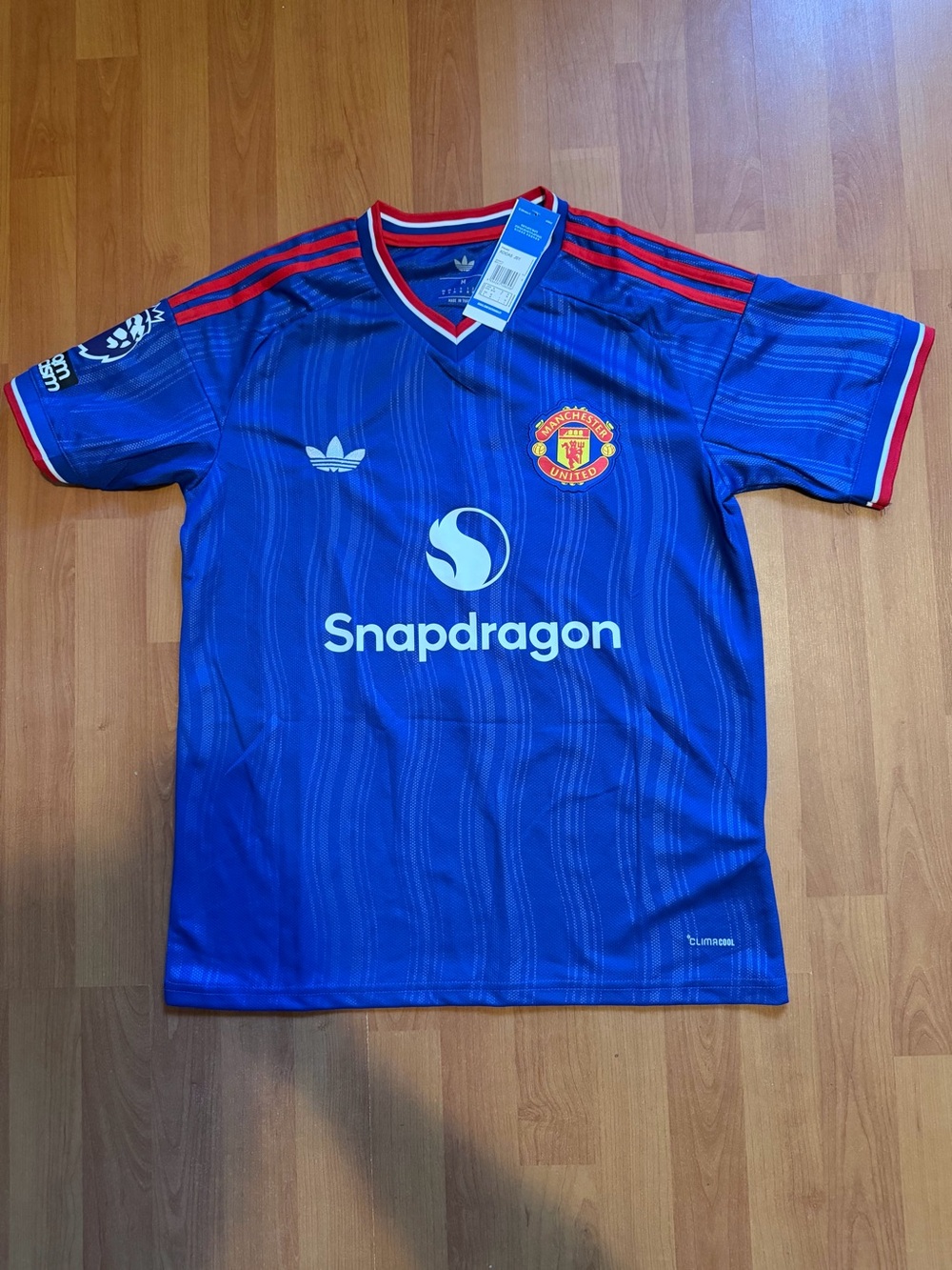 Manchester United 26/27 Away Kit
*New Season* player version - B.Fernandes #8